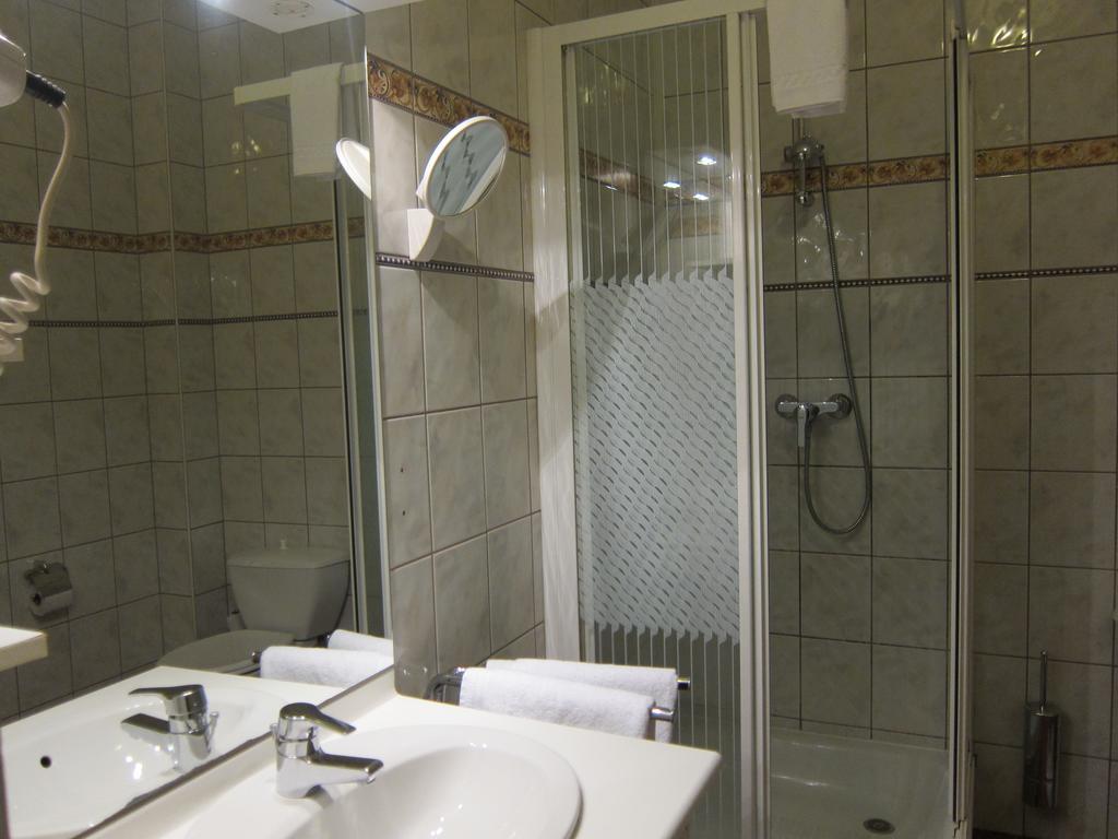 Auberge d'Alsace Hotel de France Bouillon Extérieur photo